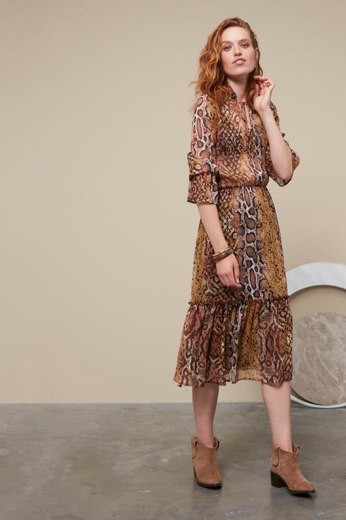  YILAN DERİSİ DESENLİ KLOŞ MİDİ ELBİSE