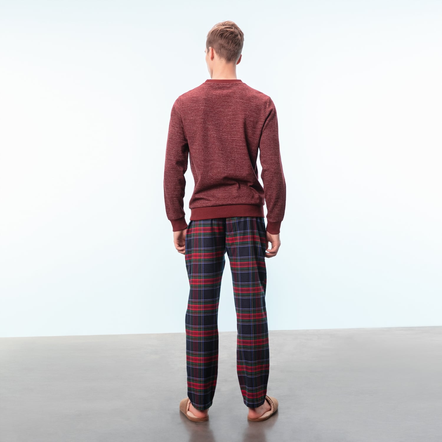 BİSİKLET YAKA KIRÇILLI SWEATSHIRT