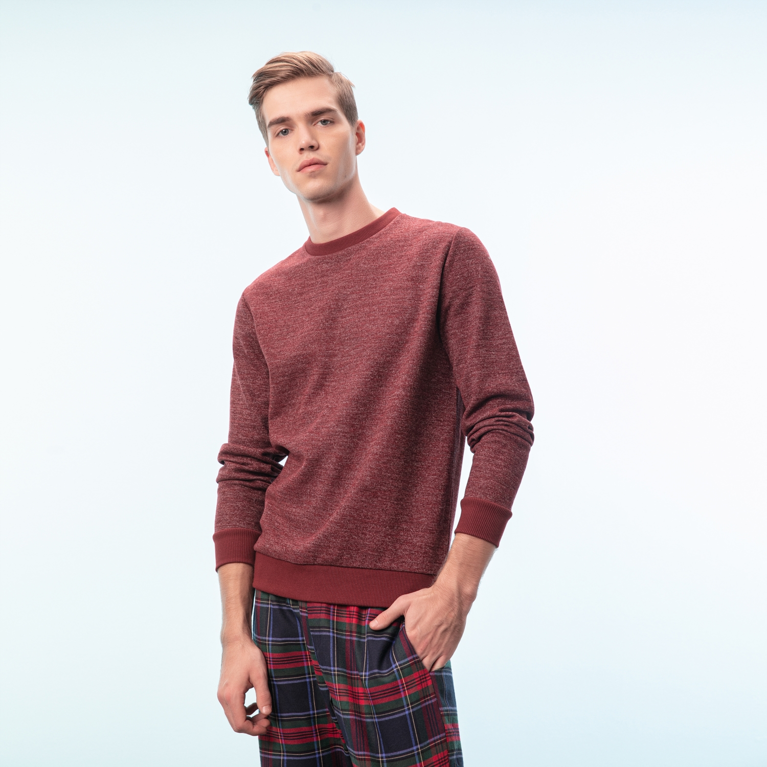 BİSİKLET YAKA KIRÇILLI SWEATSHIRT