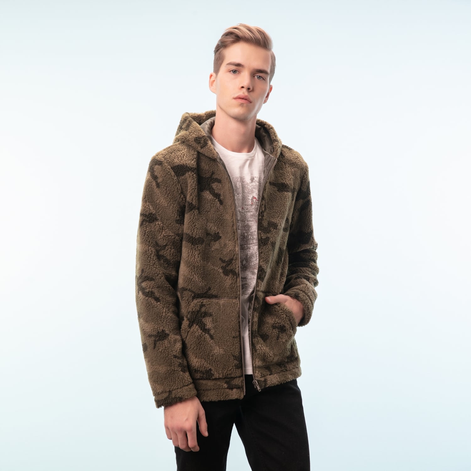 KAMUFLAJ DESENLİ FERMUARLI POLAR CEKET