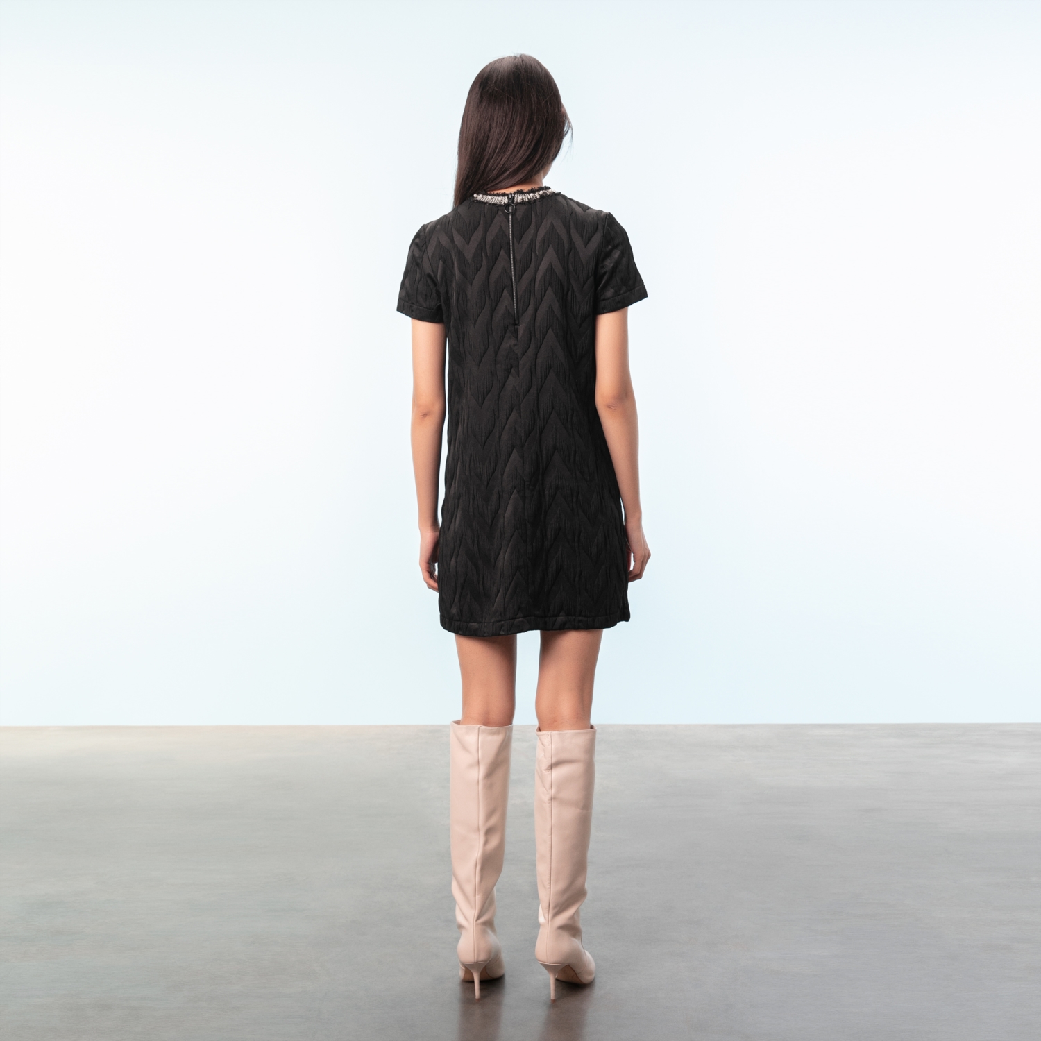 YAKA DETAYLI MİNİ ELBİSE