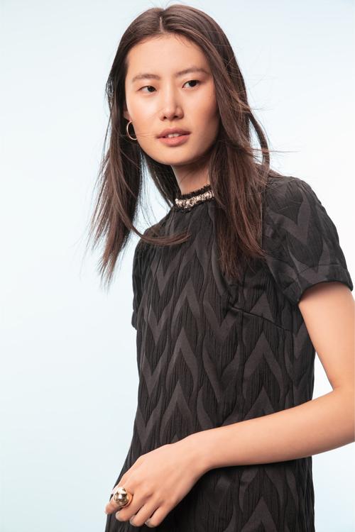  YAKA DETAYLI MİNİ ELBİSE