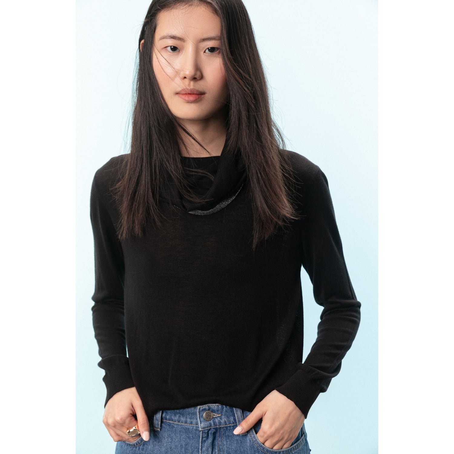 DEGAJE YAKA METALİK İPLİ RAHAT KAZAK