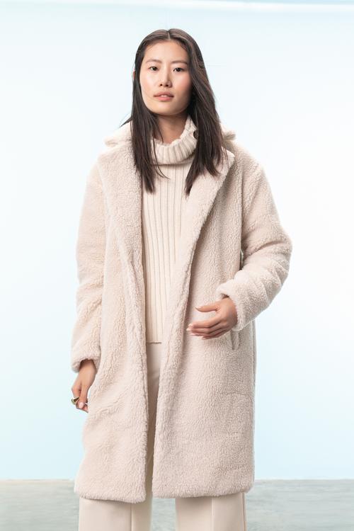  PELUŞ UZUN PALTO