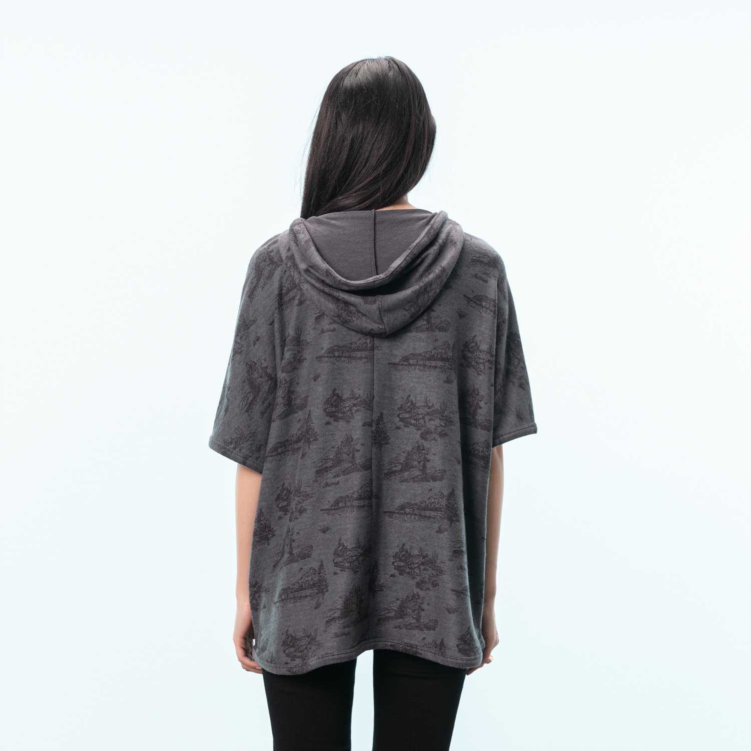 DESENLİ KAPÜŞONLU SWEATSHİRT