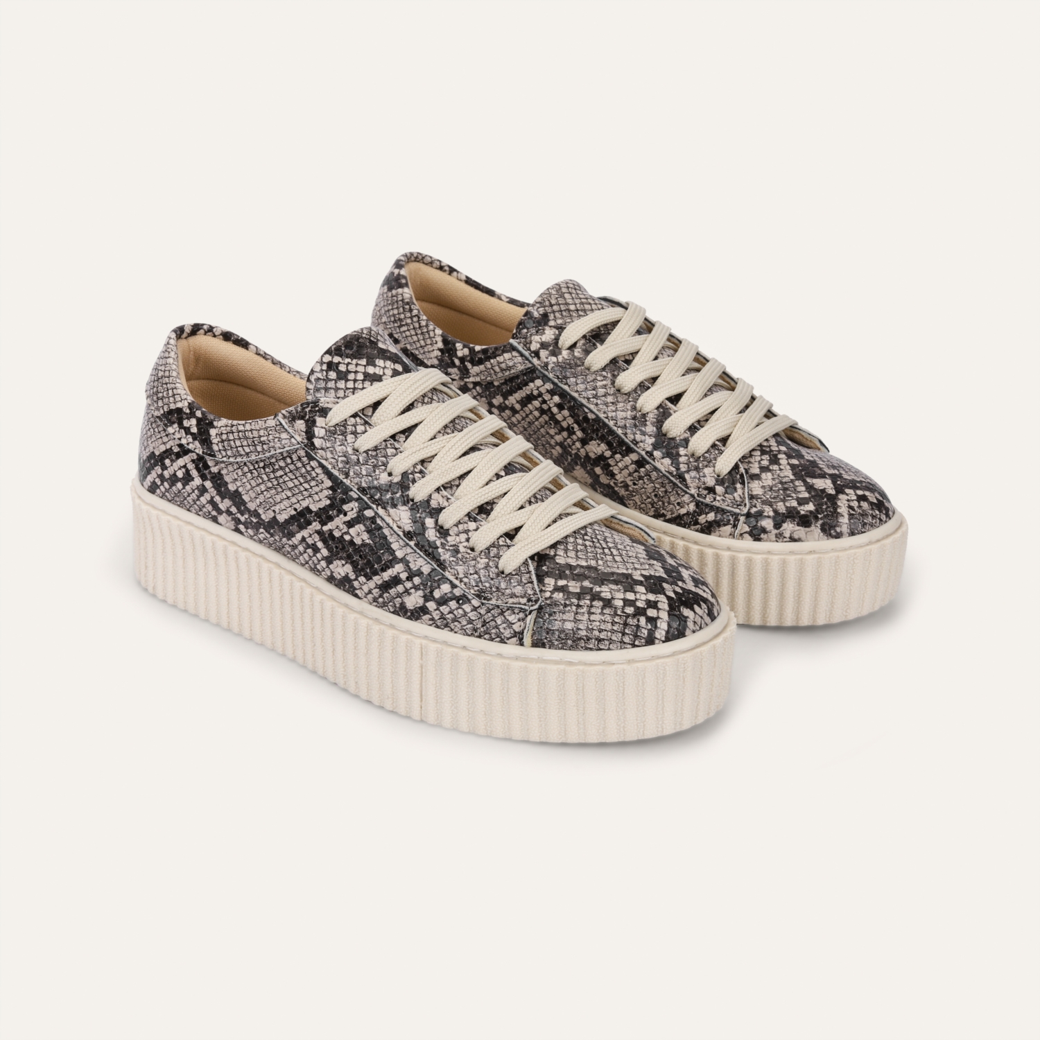 YILAN DERİSİ DESENLİ KALIN TABAN SPOR AYAKKABI