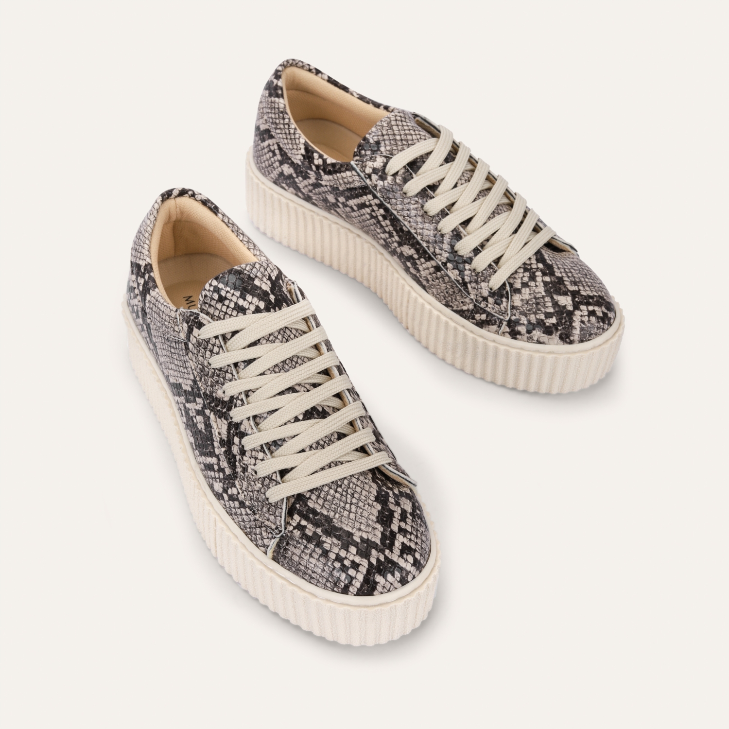 YILAN DERİSİ DESENLİ KALIN TABAN SPOR AYAKKABI