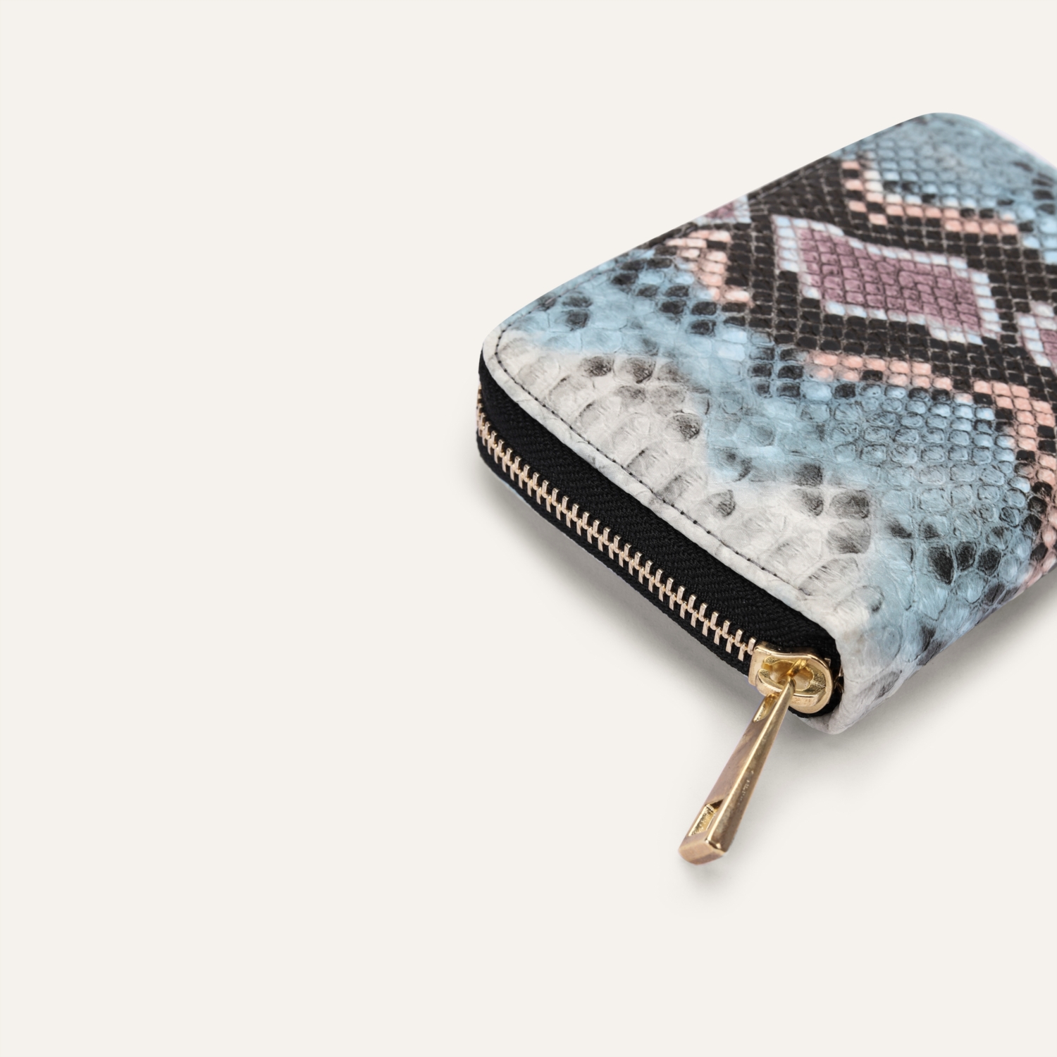 YILAN DESENLİ CÜZDAN