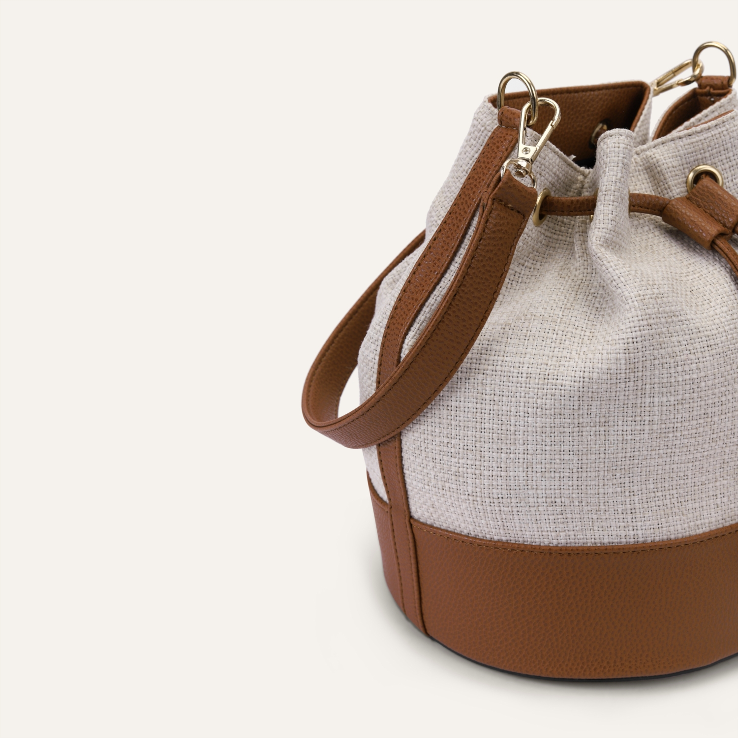 ÇAPRAZ ASKILI BUCKET ÇANTA