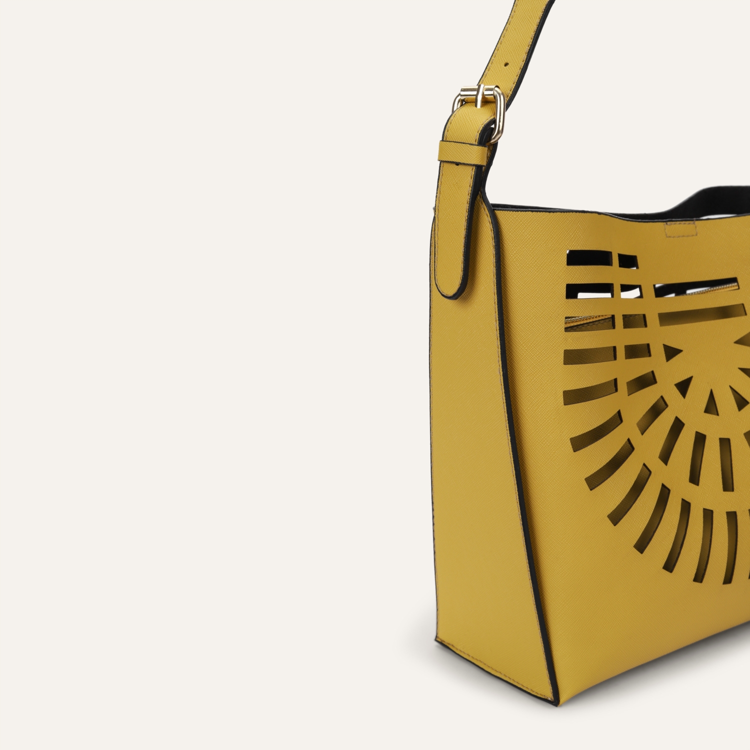 LAZER KESİM OMUZ ÇANTASI