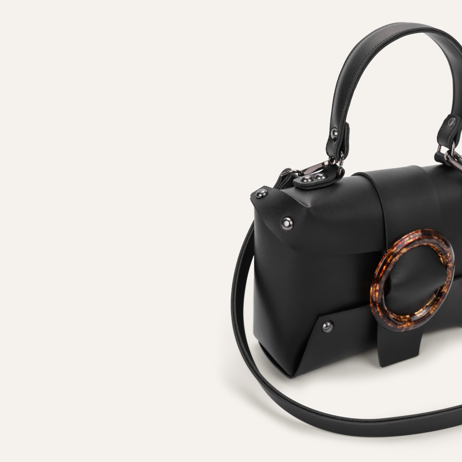 KEMİK HALKALI ÇAPRAZ ASKILI ÇANTA