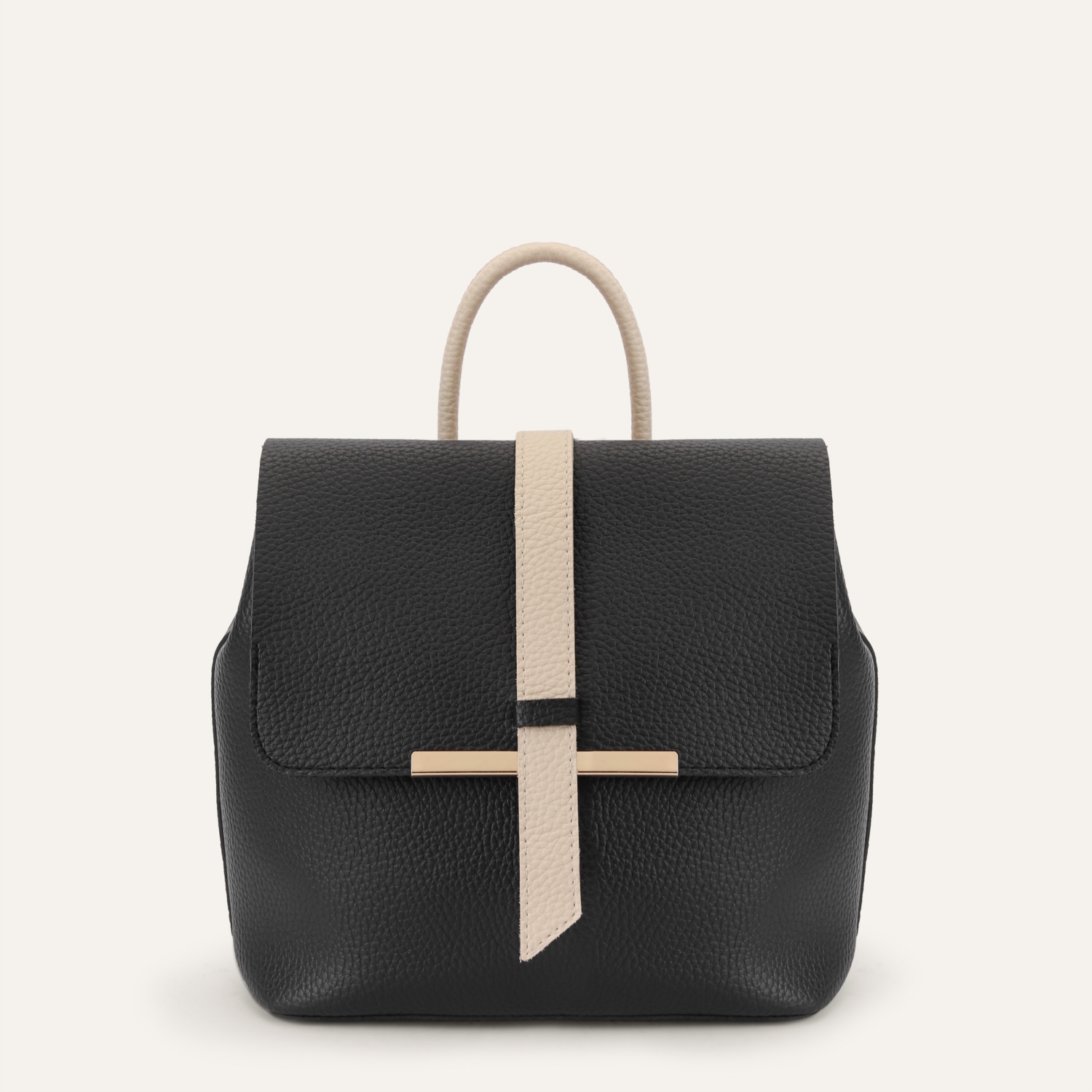 ŞERİT DETAYLI SIRT ÇANTASI