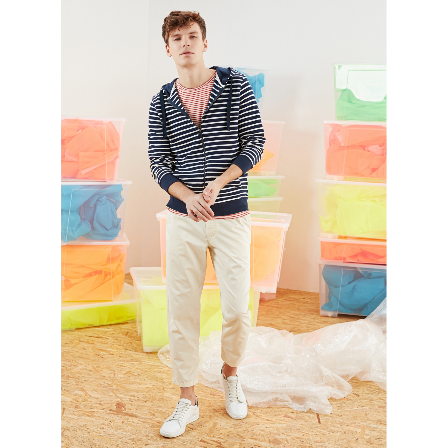 KAPÜŞONLU ÇİZGİLİ SWEATSHIRT