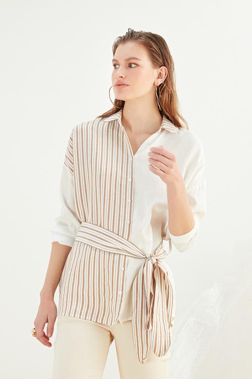  ÇİZGİLİ KUŞAKLI GÖMLEK