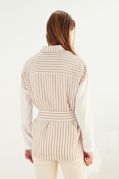  ÇİZGİLİ KUŞAKLI GÖMLEK