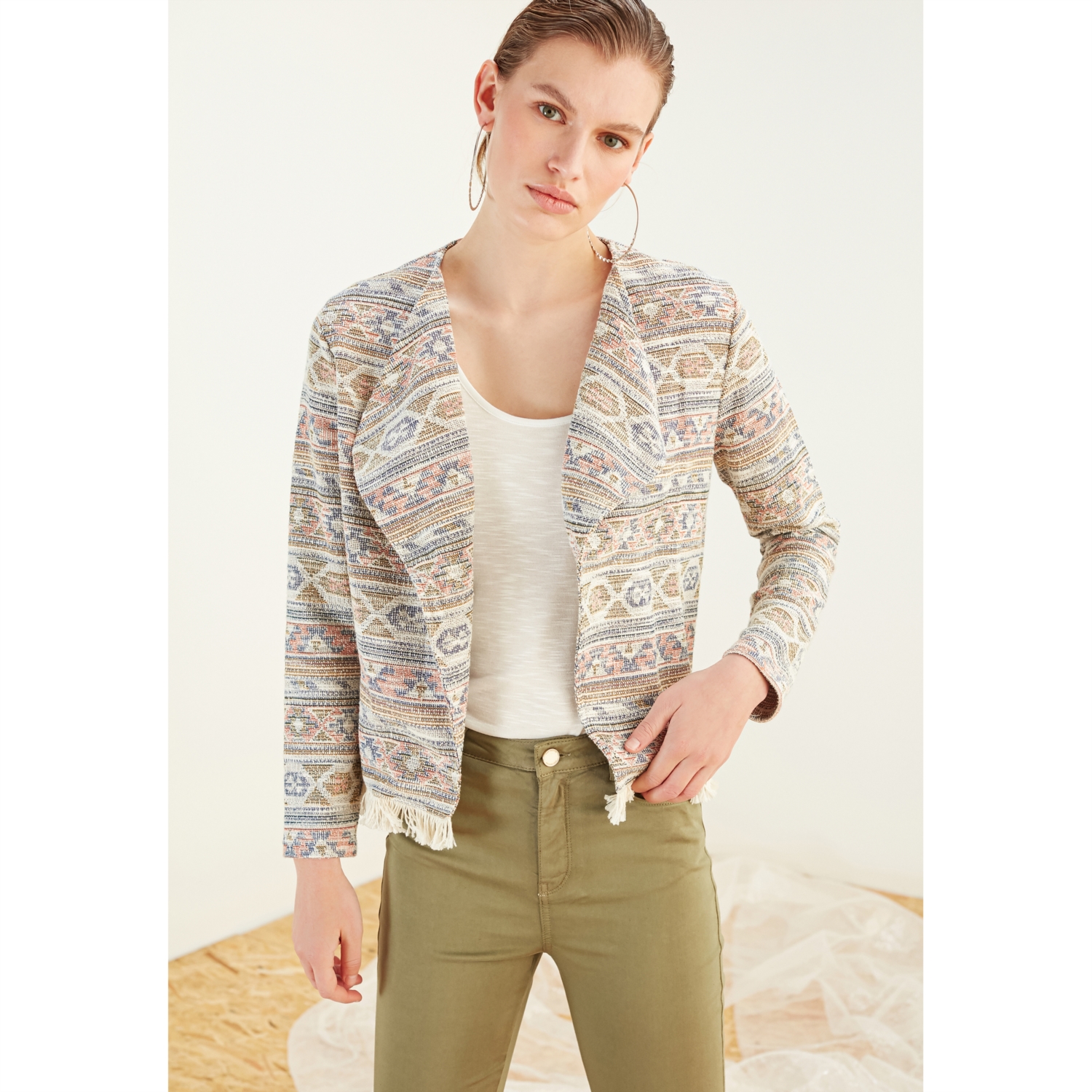 ETNİK DESENLİ CASUAL ÖRME CEKET