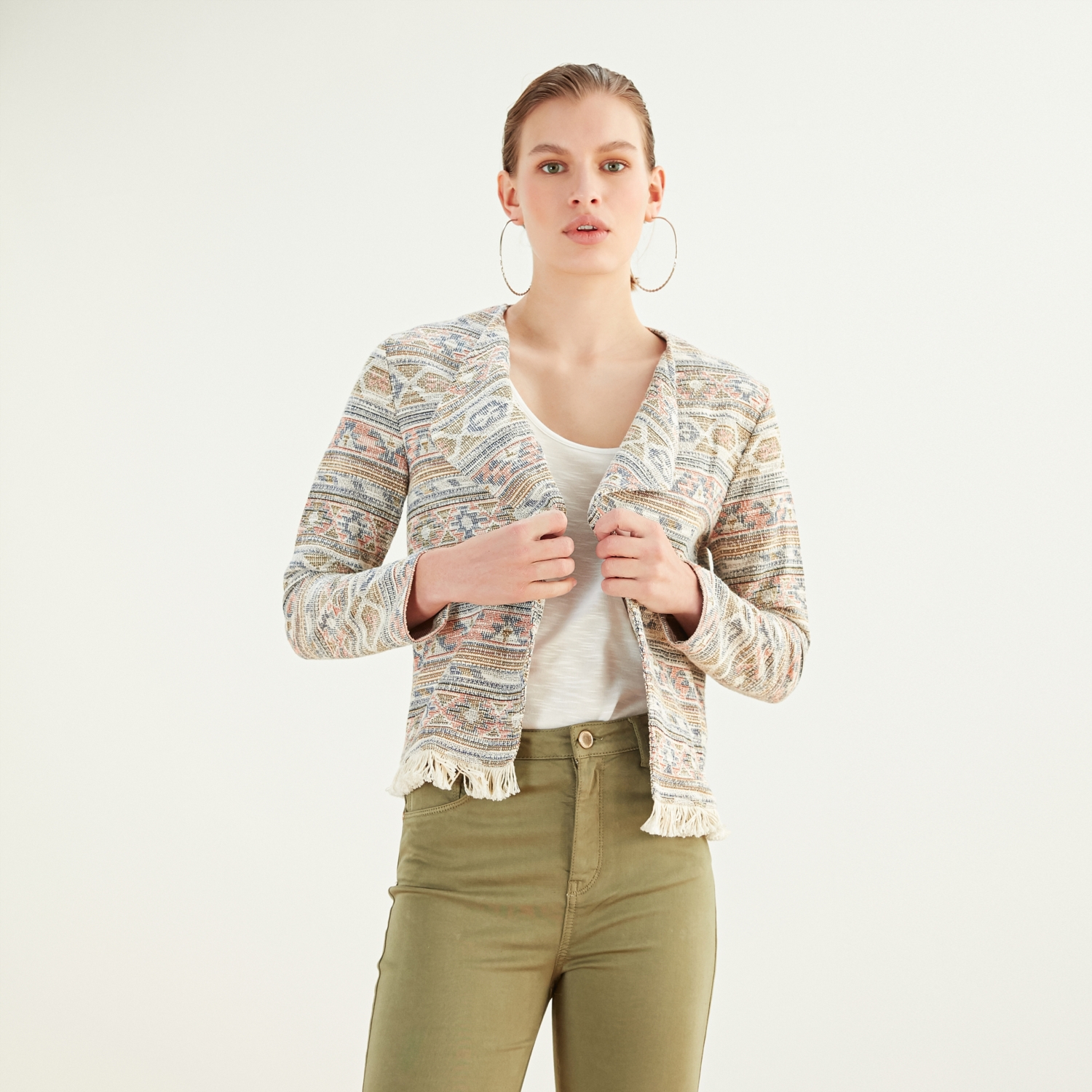 ETNİK DESENLİ CASUAL ÖRME CEKET