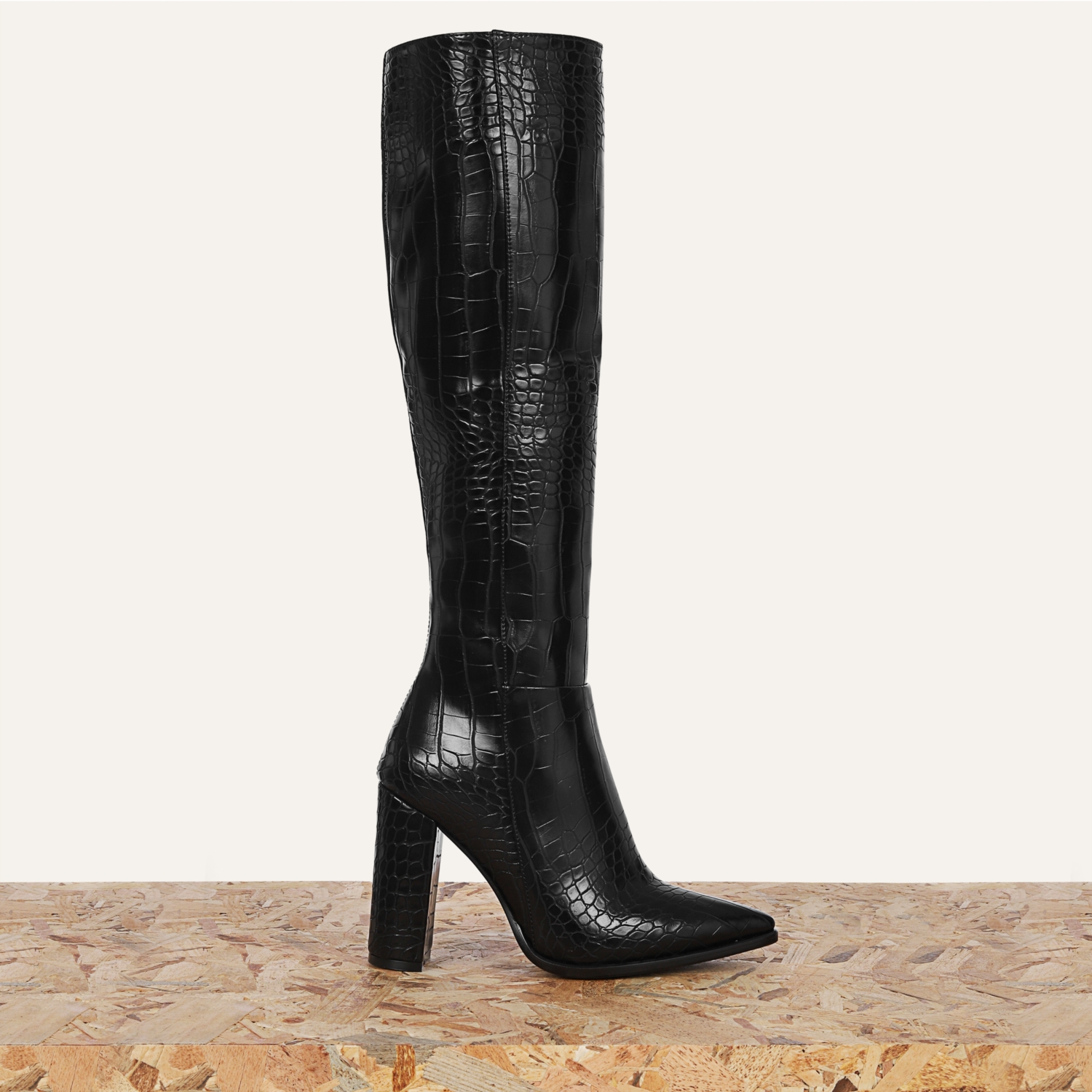 TİMSAH DERİSİ DESENLİ TOPUKLU ÇİZME