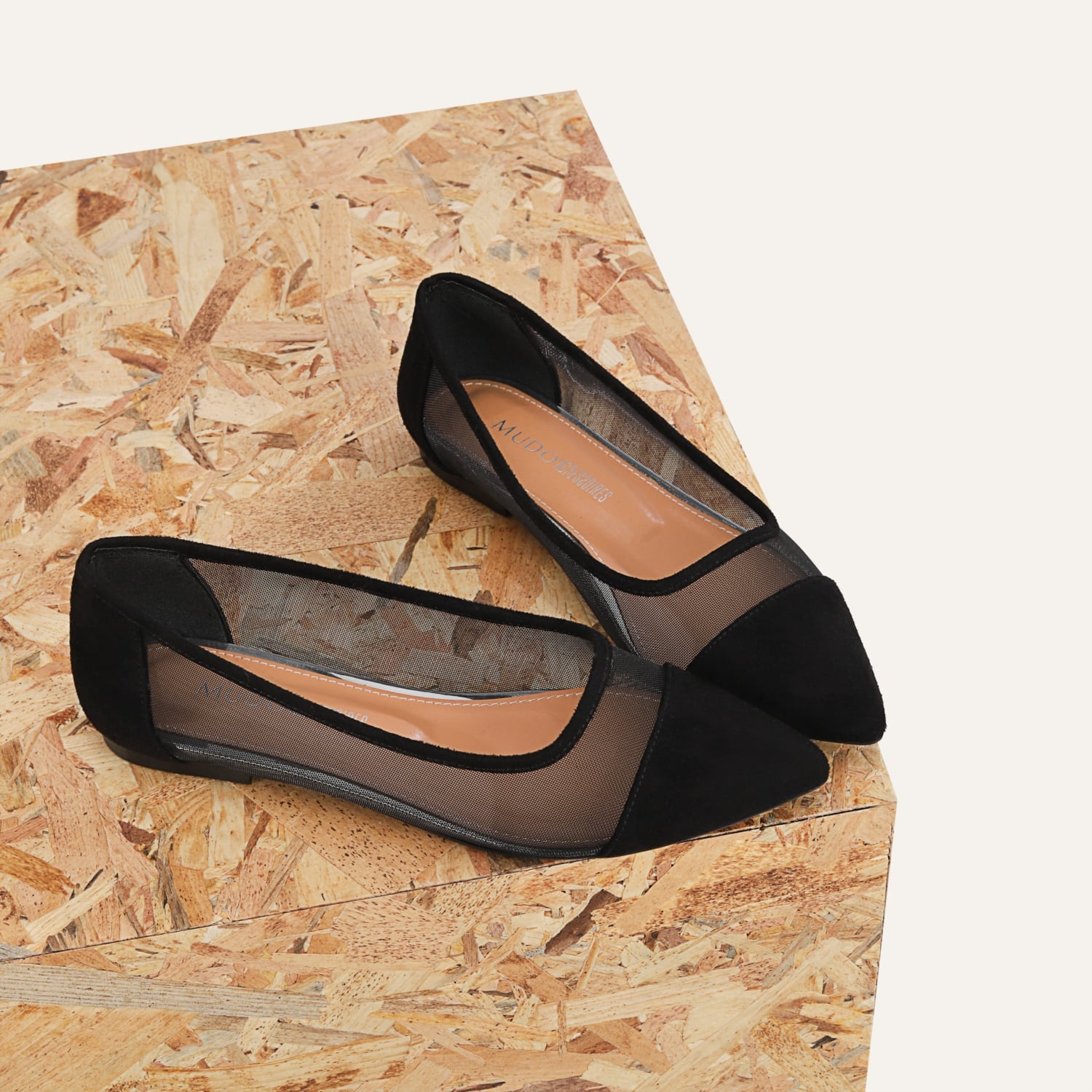 TRANSPARAN SİVRİ BURUN SÜET BABET