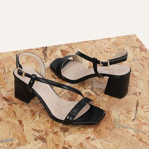  KALIN TOPUKLU İNCE BANTLI AÇIK AYAKKABI