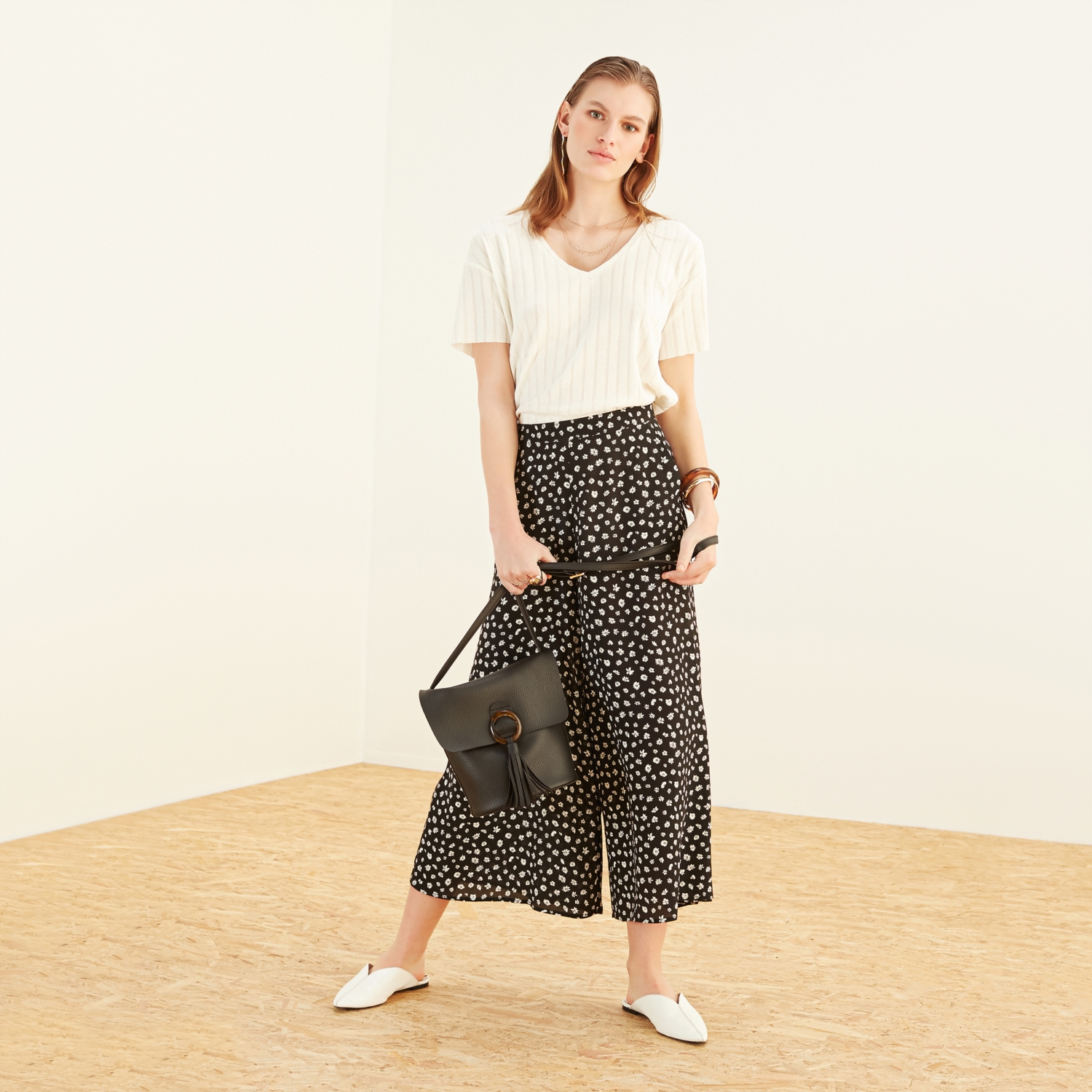 V YAKA KISA KOLLU TRİKO T-SHIRT