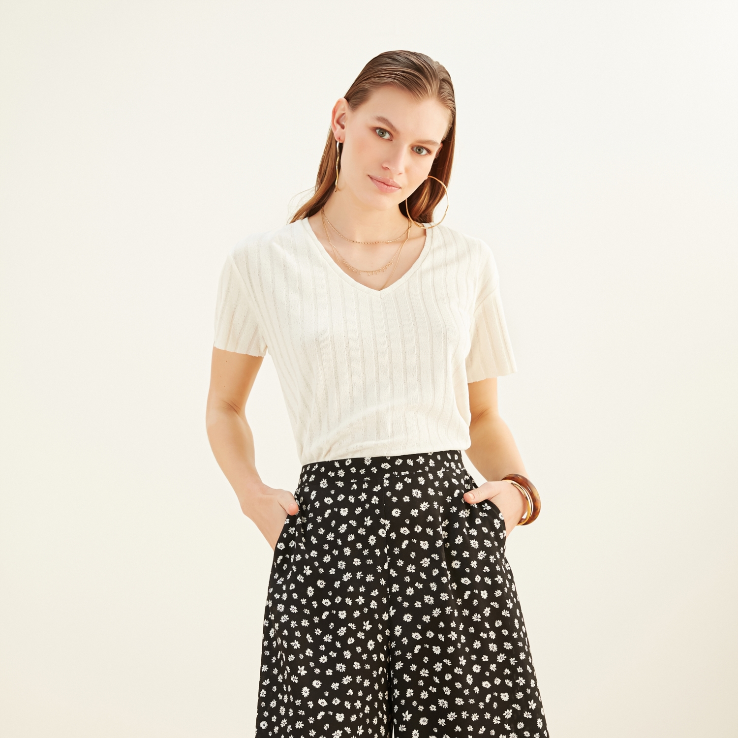 V YAKA KISA KOLLU TRİKO T-SHIRT