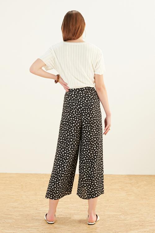  V YAKA KISA KOLLU TRİKO T-SHIRT