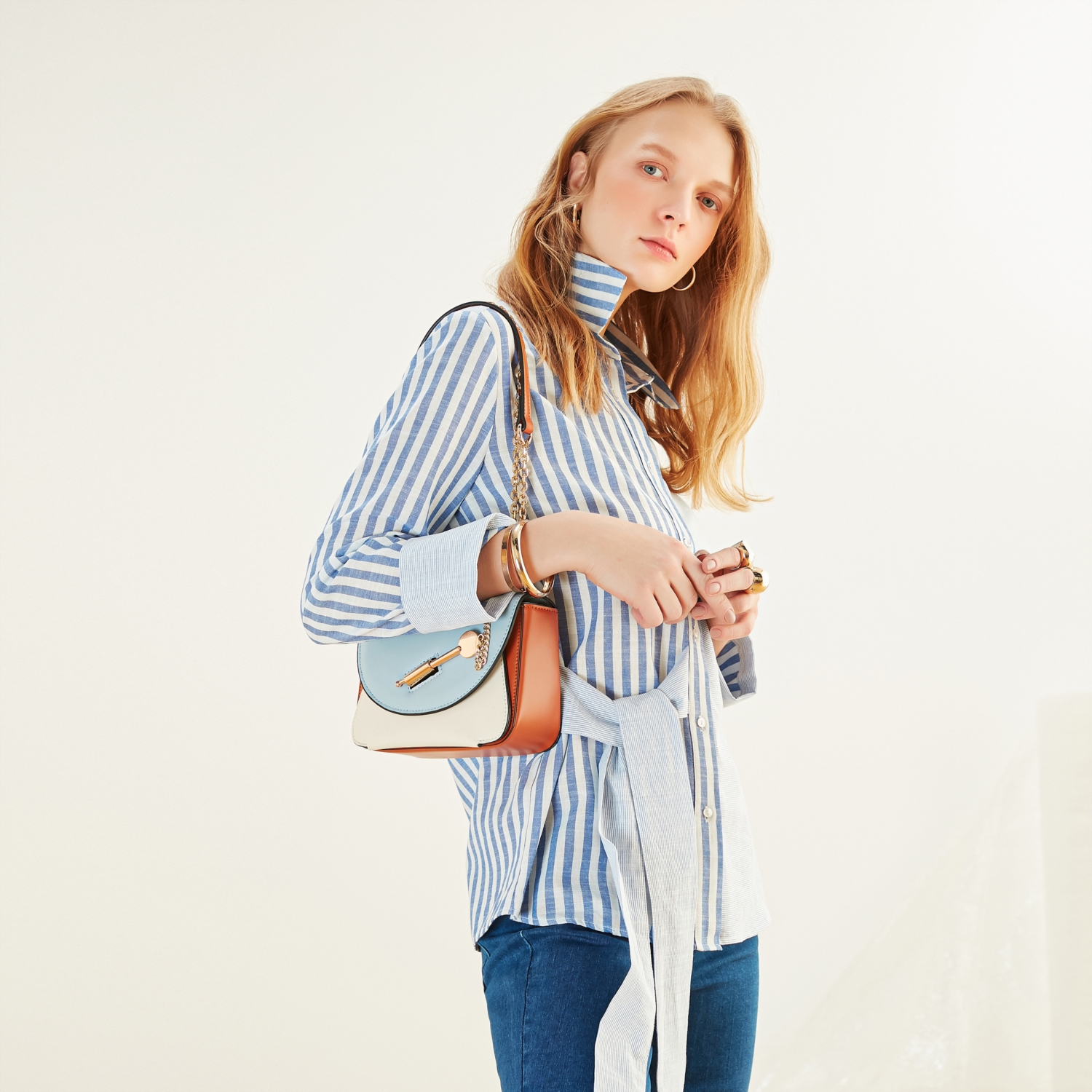 OVERSIZE YANDAN BAĞLAMALI ÇİZGİLİ GÖMLEK