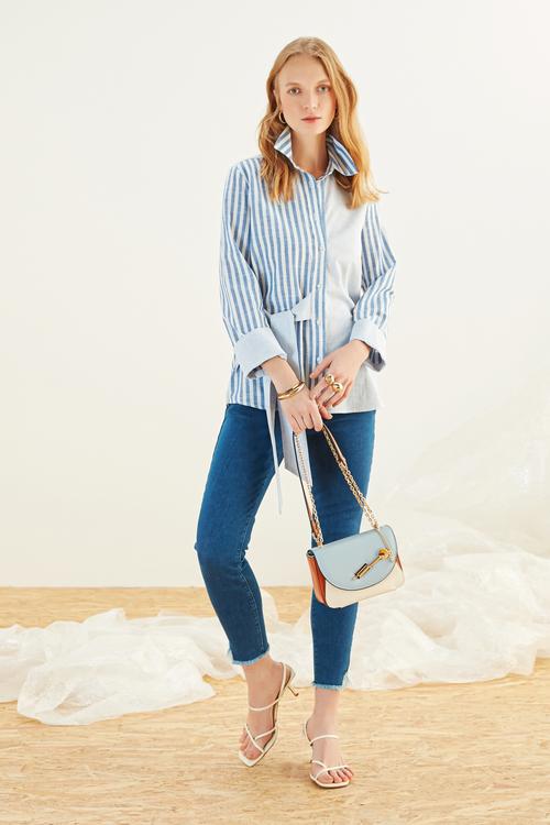  OVERSIZE YANDAN BAĞLAMALI ÇİZGİLİ GÖMLEK