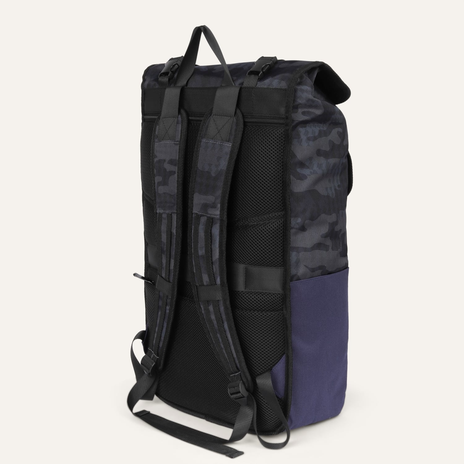 KAMUFLAJ DESENLİ SIRT ÇANTASI