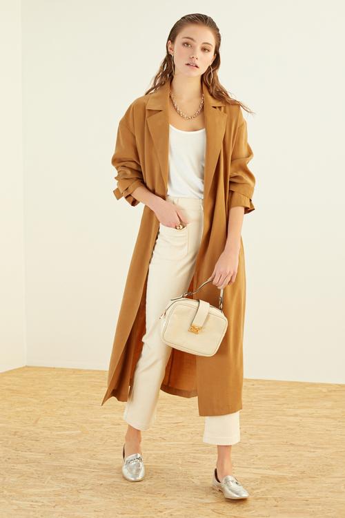  KUŞAKLI KOL DETAYLI İNCE TRENÇKOT TENCEL