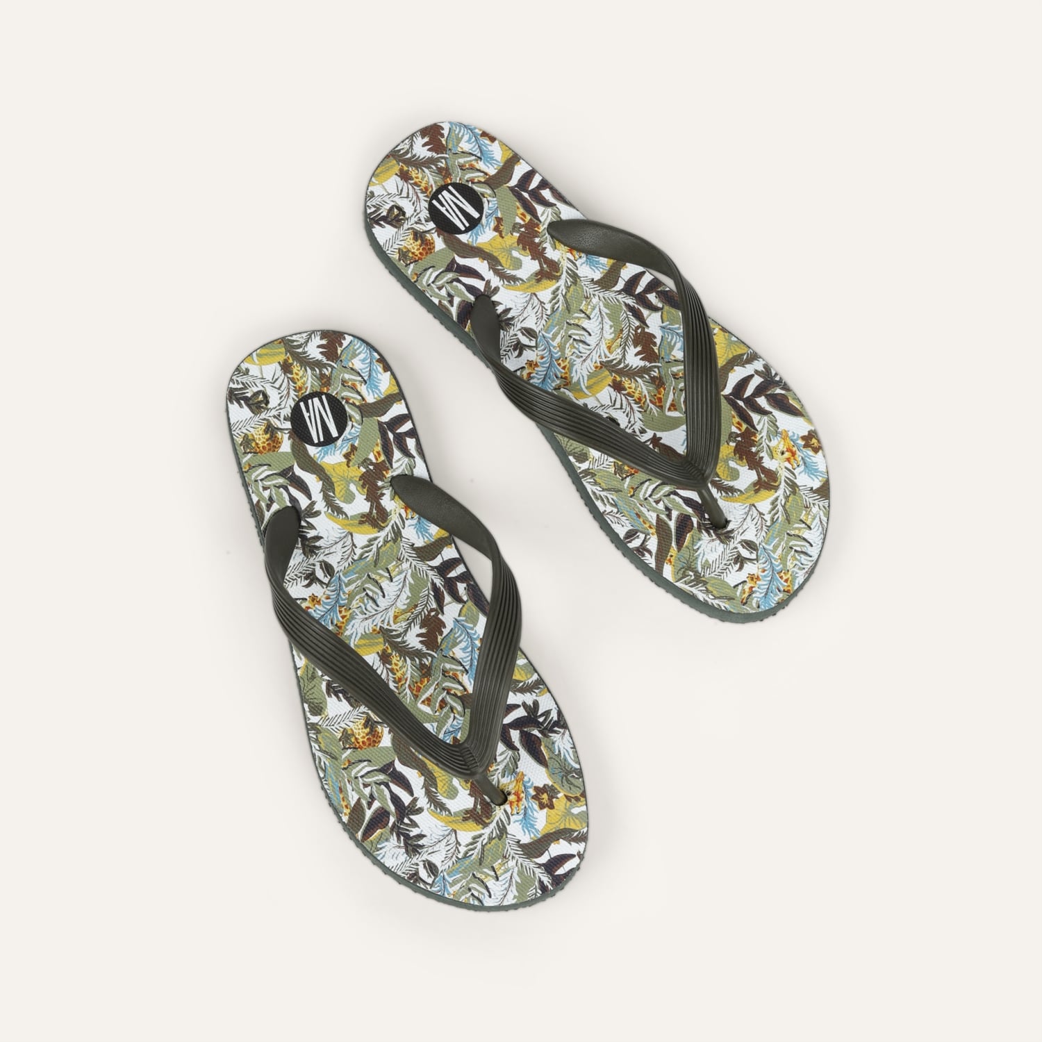 YAPRAK DESENLİ PARMAK ARASI PLAJ TERLİĞİ