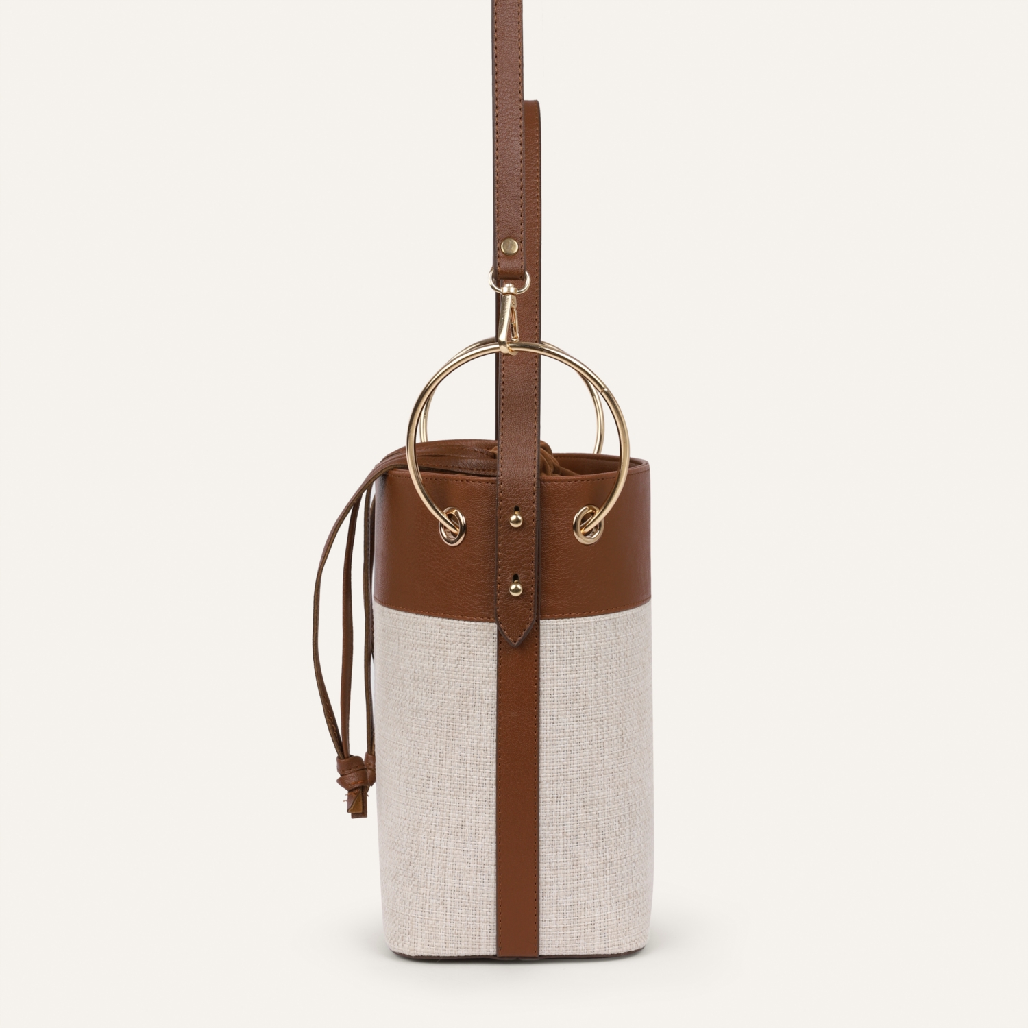 METAL HALKA DETAYLI KETEN ÇAPRAZ ASKILI ÇANTA