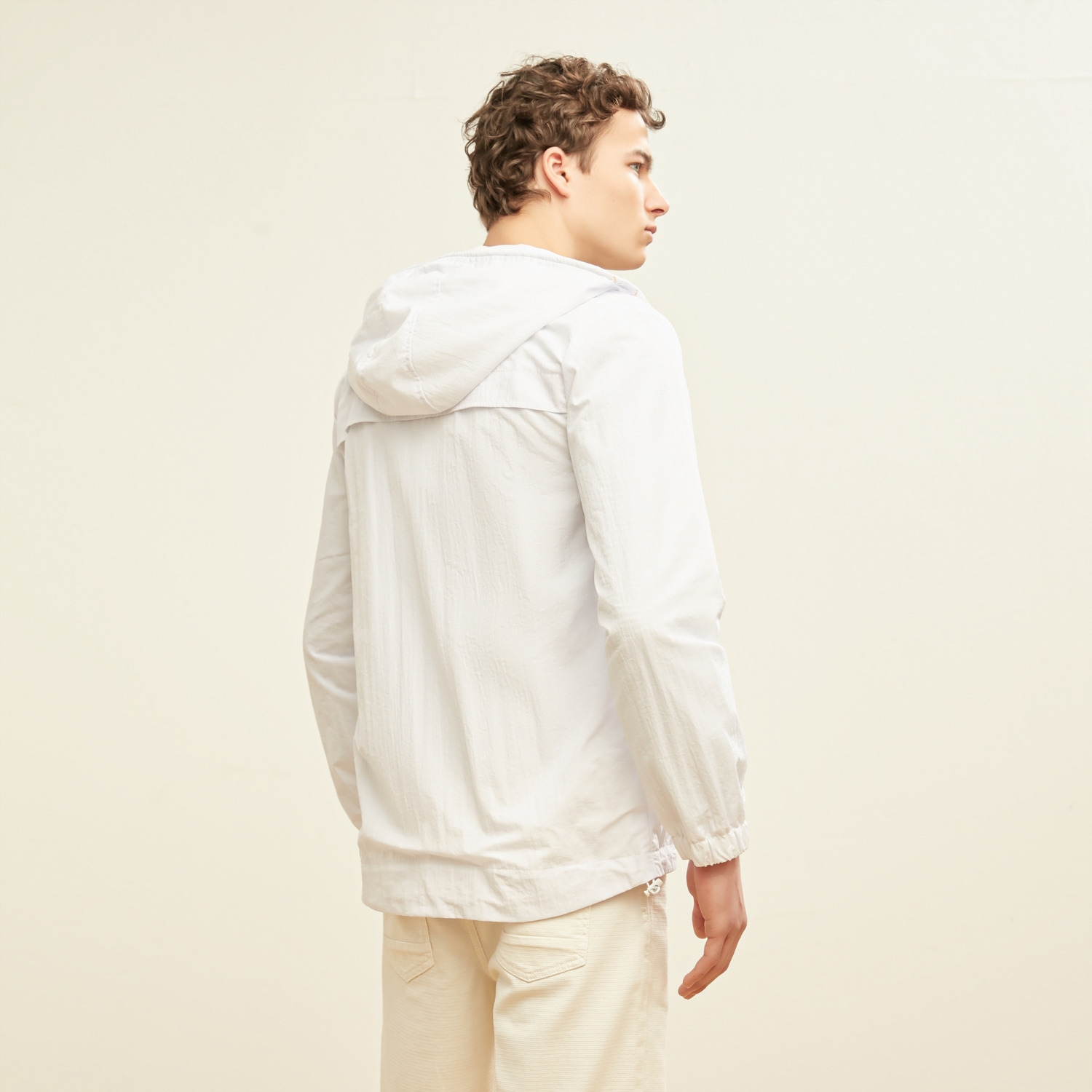 KAPÜŞONLU FERMUARLI YAĞMURLUK