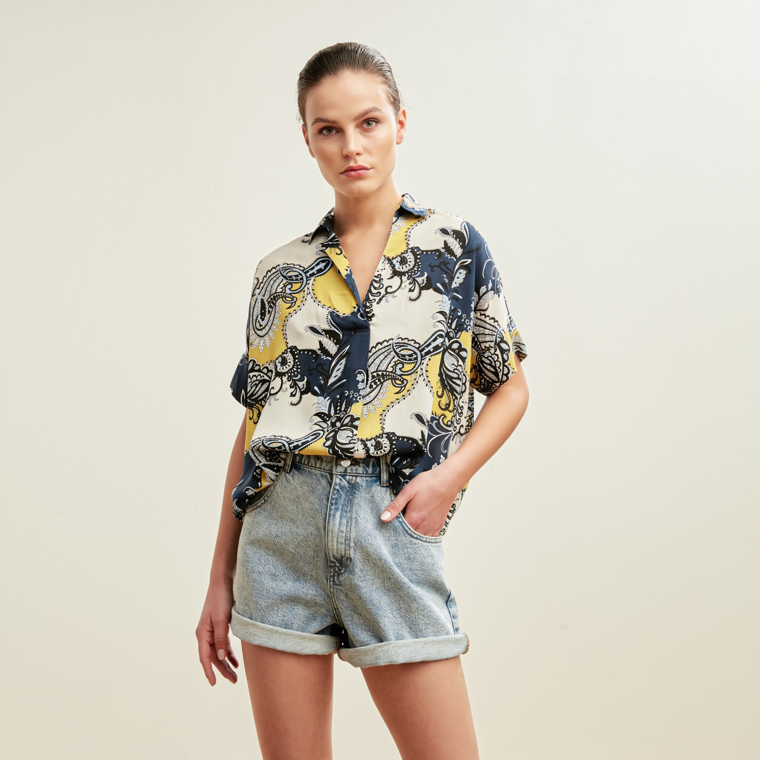 ŞAL DESENLİ VİSKOZ BLUZ