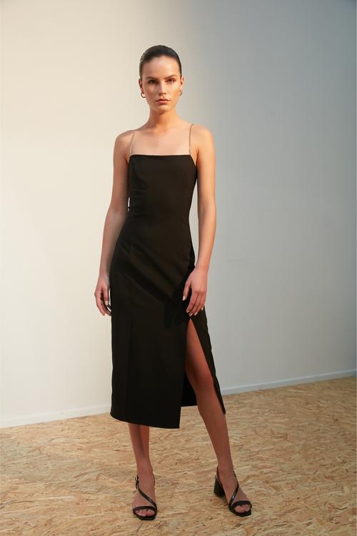  ZİNCİR DETAYLI MİDİ ELBİSE