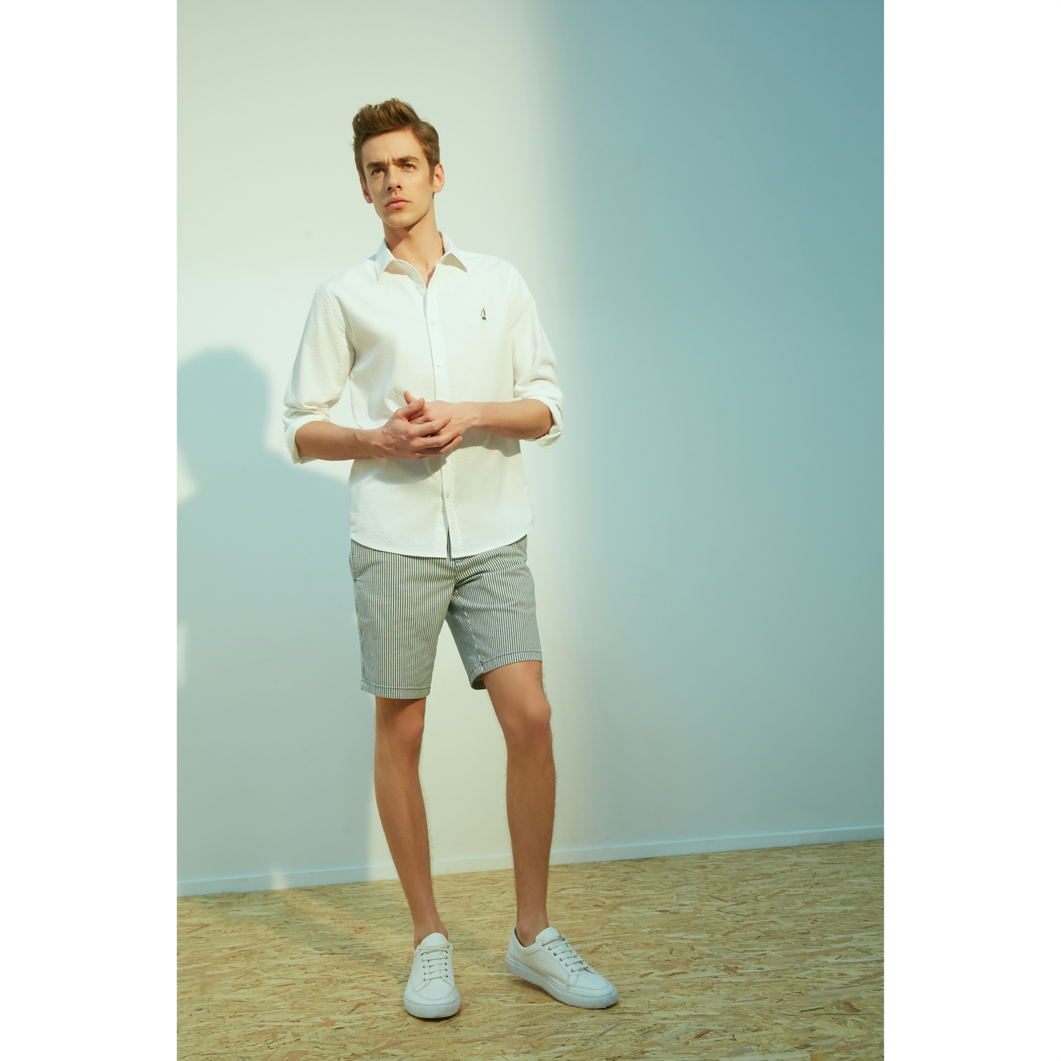 NAKIŞLI REGULAR KESİM PAMUK GÖMLEK