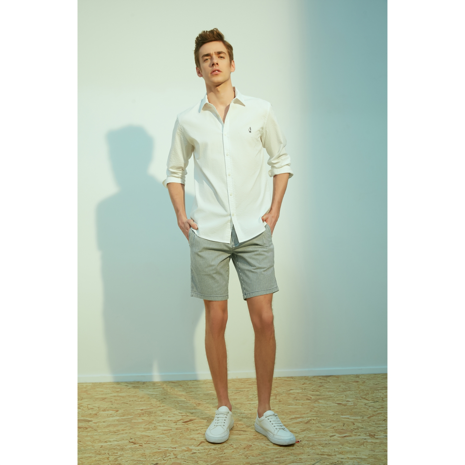 NAKIŞLI REGULAR KESİM PAMUK GÖMLEK