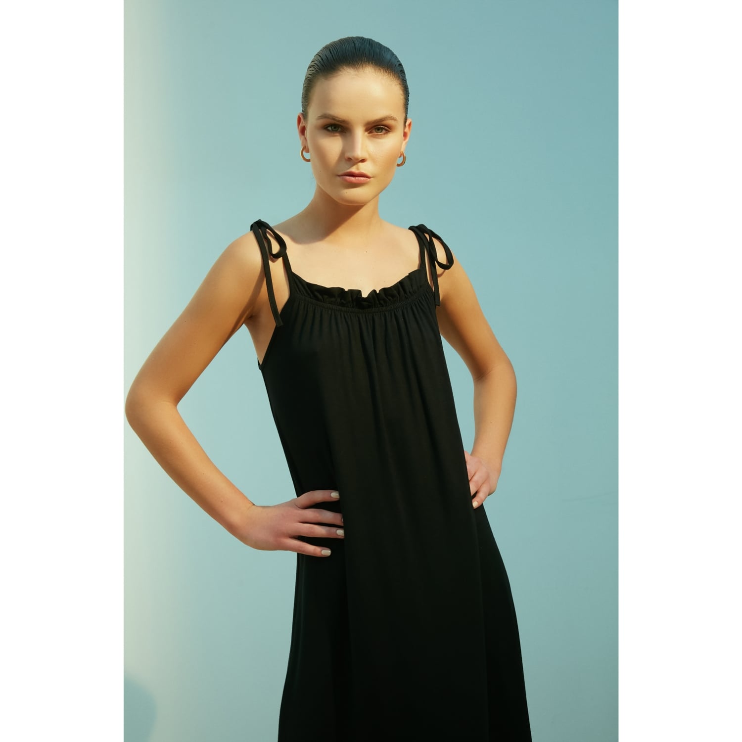 İP ASKILI MAXİ ELBİSE