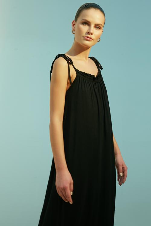  İP ASKILI MAXİ ELBİSE