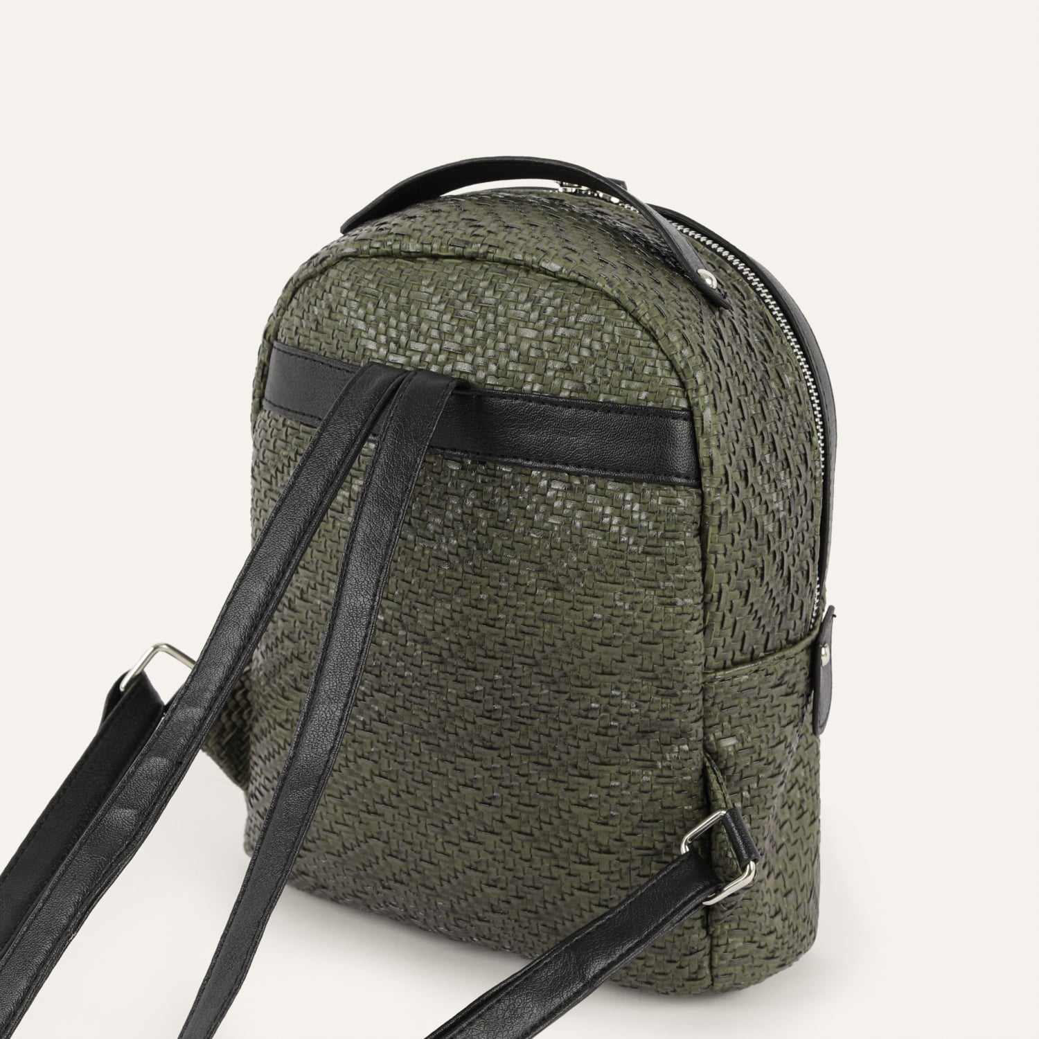 ÖRGÜ BASKILI SIRT ÇANTASI