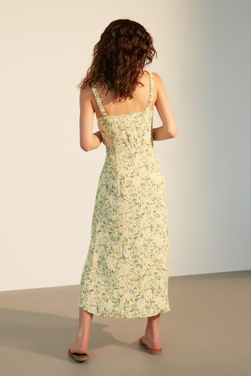  ÇİÇEKLİ ASKILI MİDİ ELBİSE