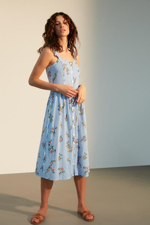  ÇİÇEKLİ ASKILI MİDİ ELBİSE