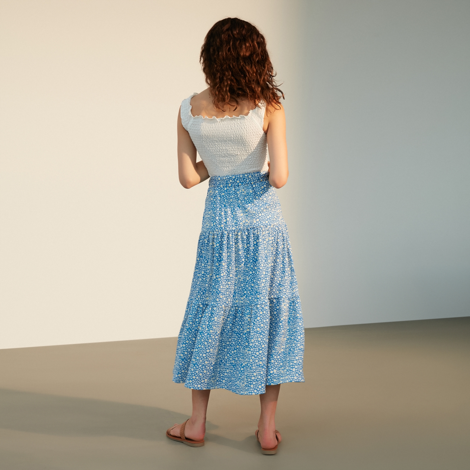 ÇİÇEKLİ MİDİ BOY ETEK