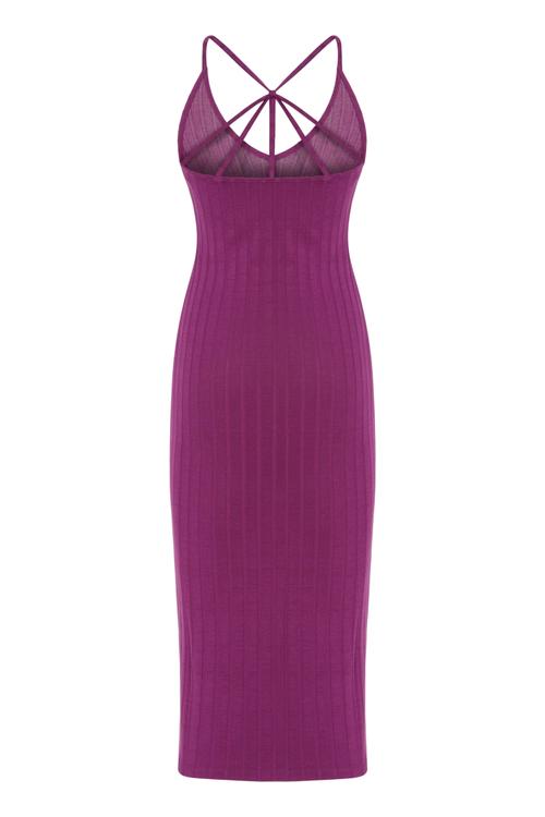  SIRTI ÇAPRAZ ASKILI FİTİLLİ MİDİ ELBİSE