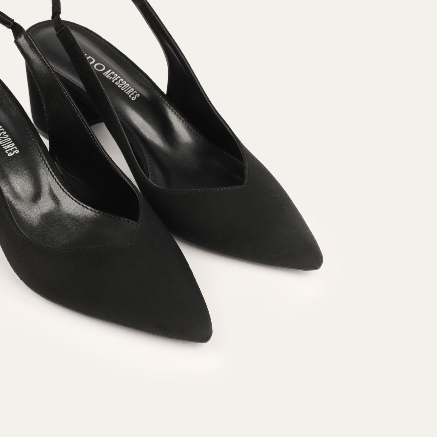 SÜET GÖRÜNÜMLÜ TOPUKLU AYAKKABI