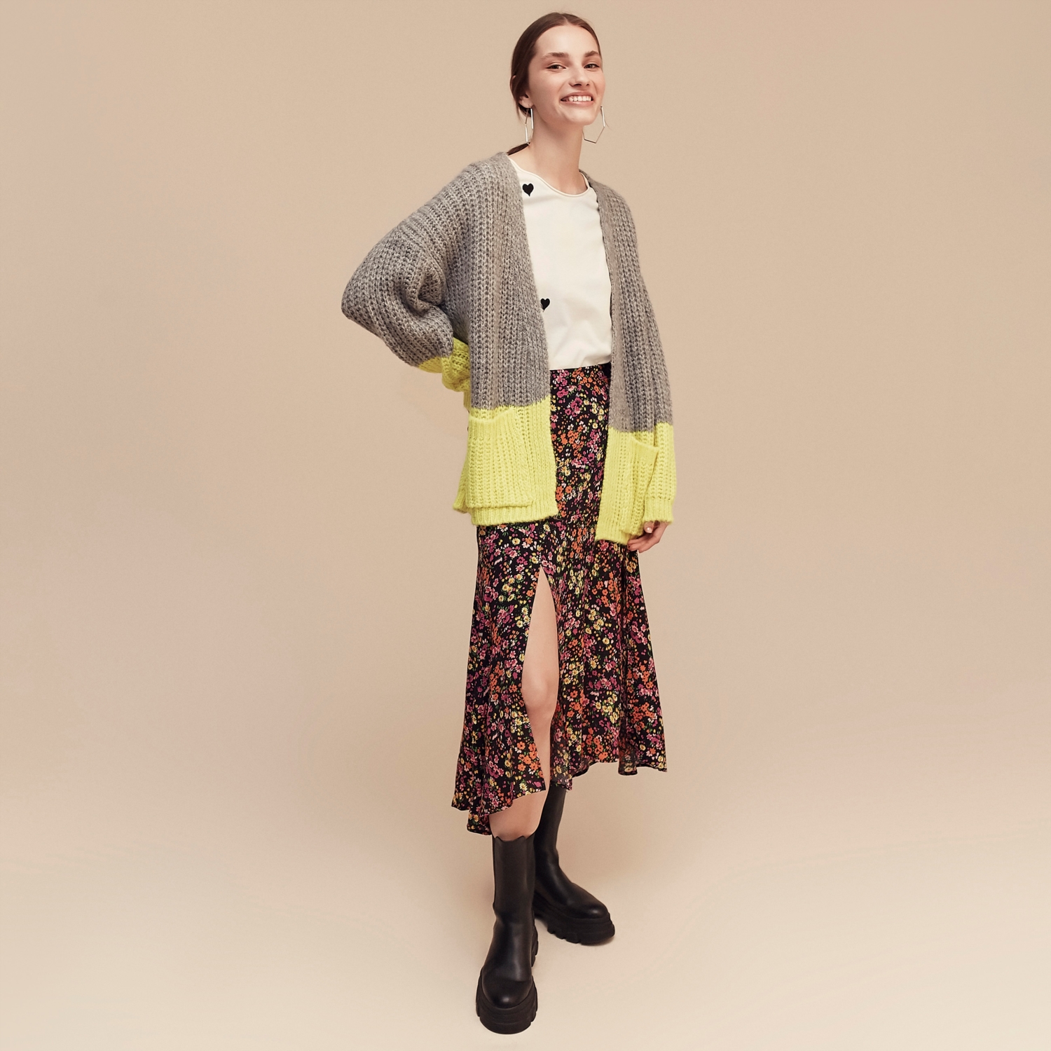 CEP DETAYLI RENK BLOKLU TRİKO HIRKA