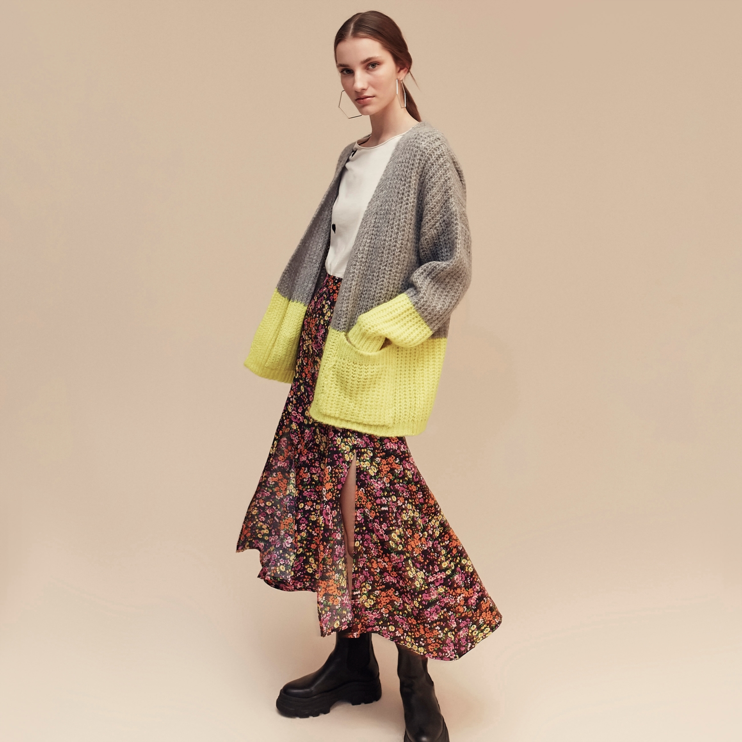 CEP DETAYLI RENK BLOKLU TRİKO HIRKA