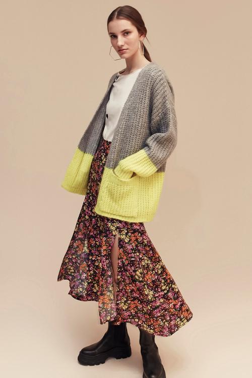  CEP DETAYLI RENK BLOKLU TRİKO HIRKA