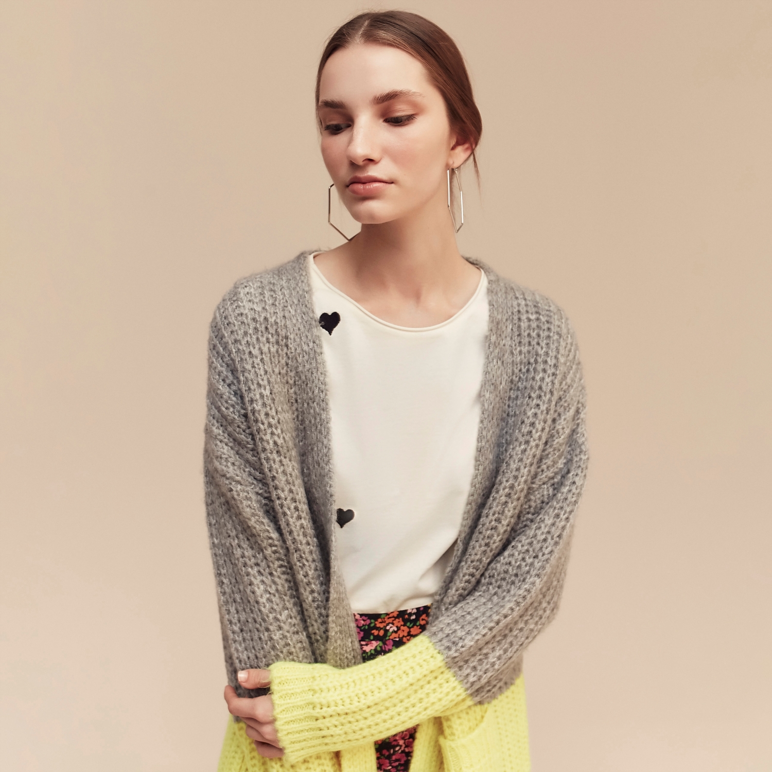 CEP DETAYLI RENK BLOKLU TRİKO HIRKA